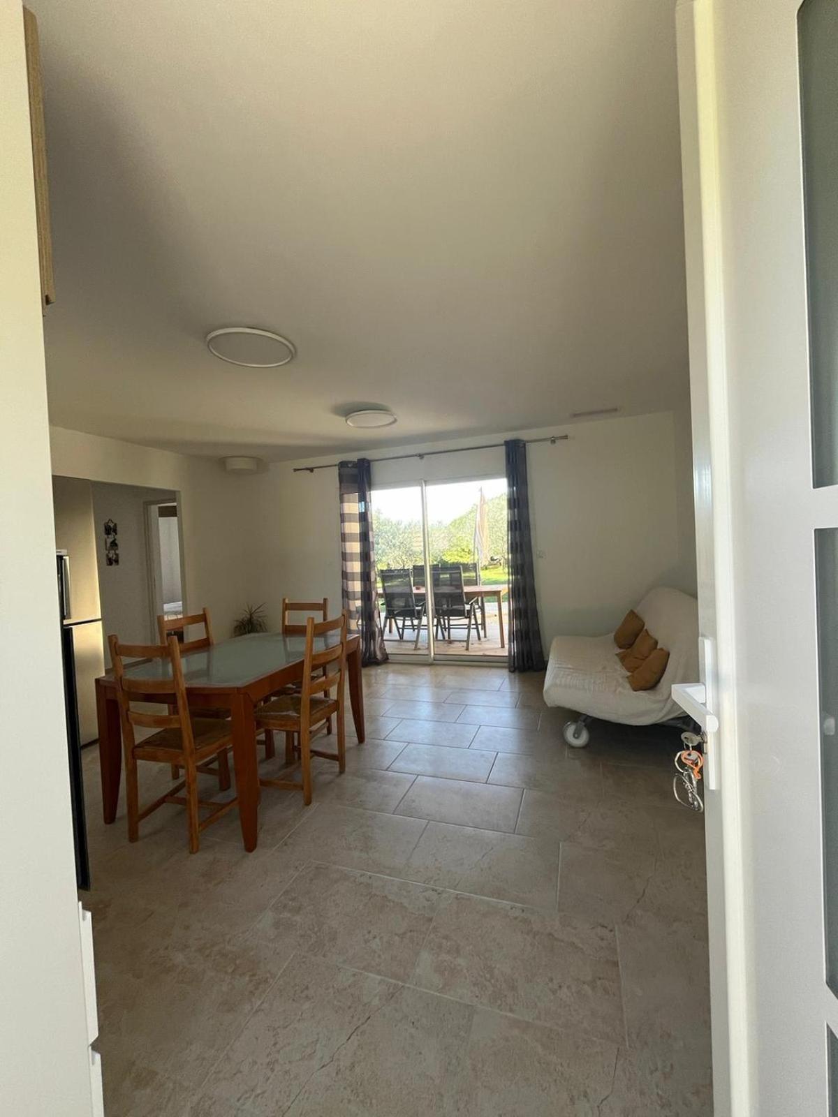 Villa Au Fil De Soi Saint-Julien-de-Peyrolas Habitación foto