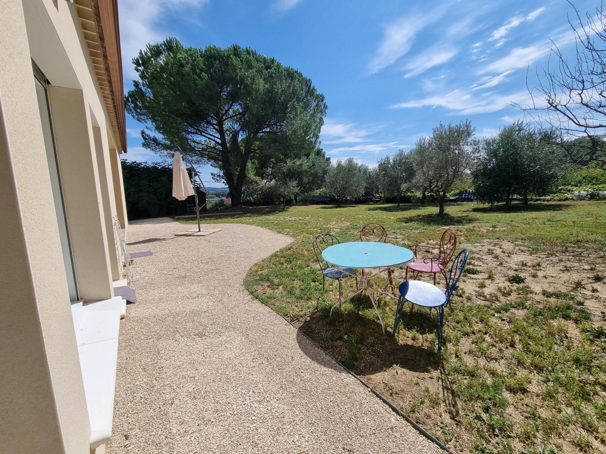Villa Au Fil De Soi Saint-Julien-de-Peyrolas Habitación foto
